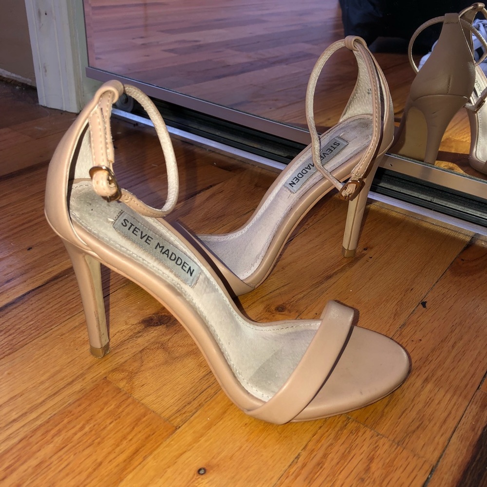 Steve Madden Stecy Nude Heels - Picture 1 of 3